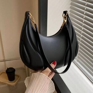 Crescent Moon Underarm Bag With Zipper Closure, Shoulder bag